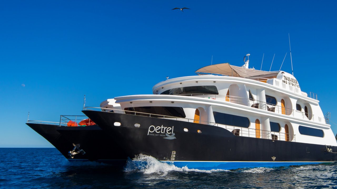 Luxury Catamaran Galapagos